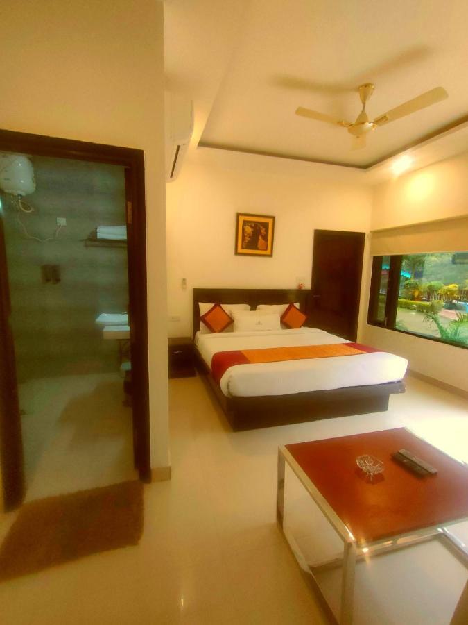 Ezzenza Mahayana Resort & Spa Rishīkesh Extérieur photo